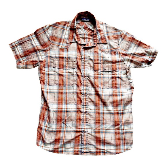 Patagonia Other - Patagonia• Men’s button down shirt